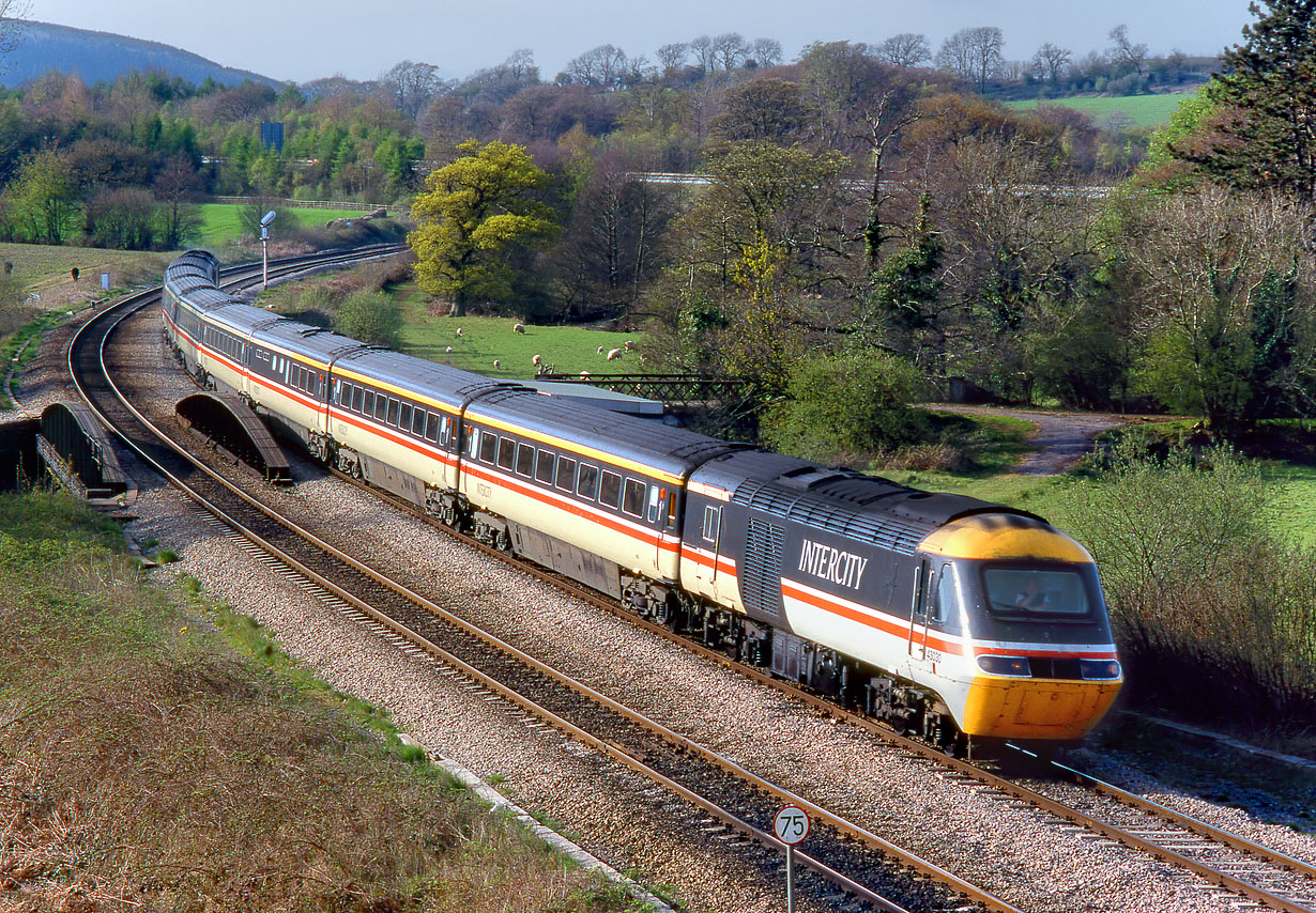 43030 Miskin 15 April 1995