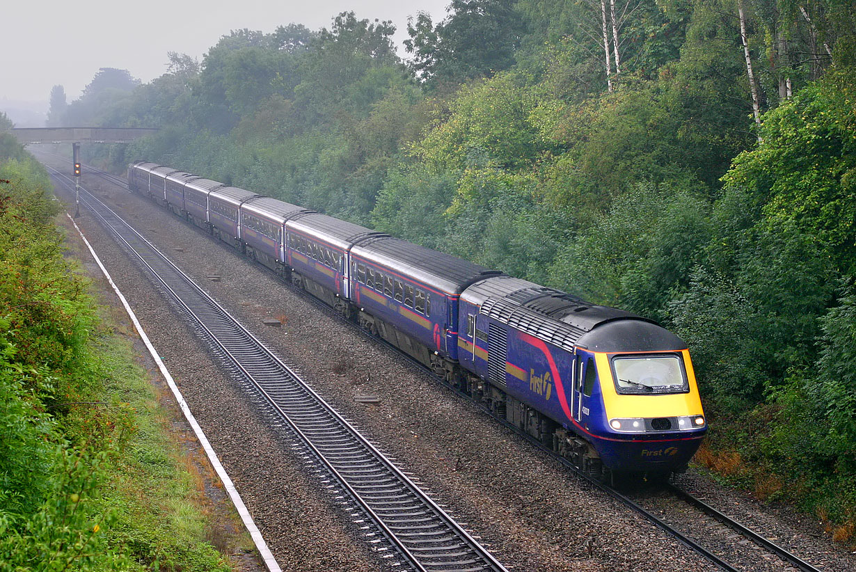 43033 Up Hatherley 10 September 2005