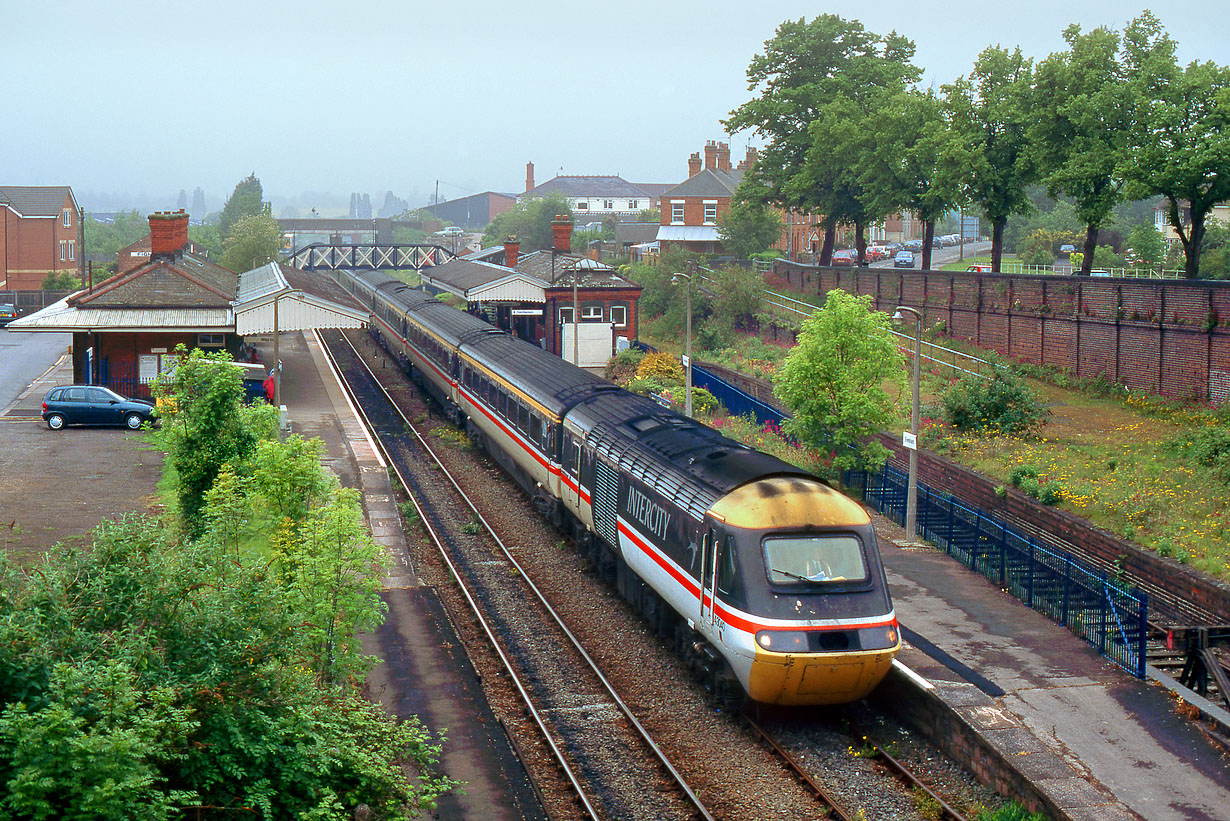 43040 Evesham 17 May 1997