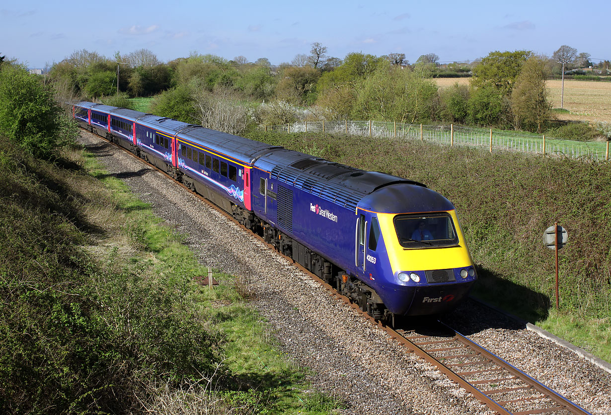 43053 Broughton Gifford 18 April 2015