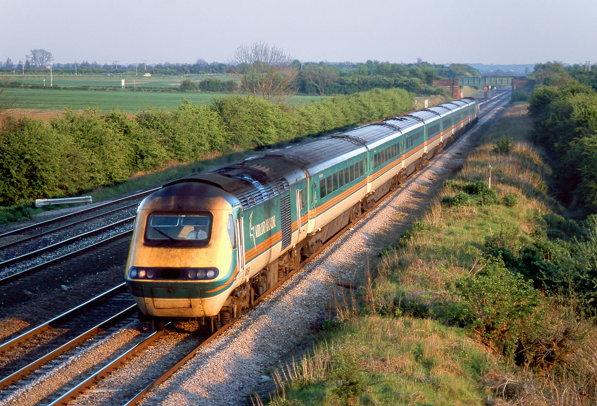 43054 Cossington 11 May 2001