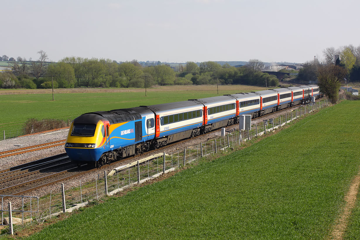 43064 Harrowden Junction 21 April 2010