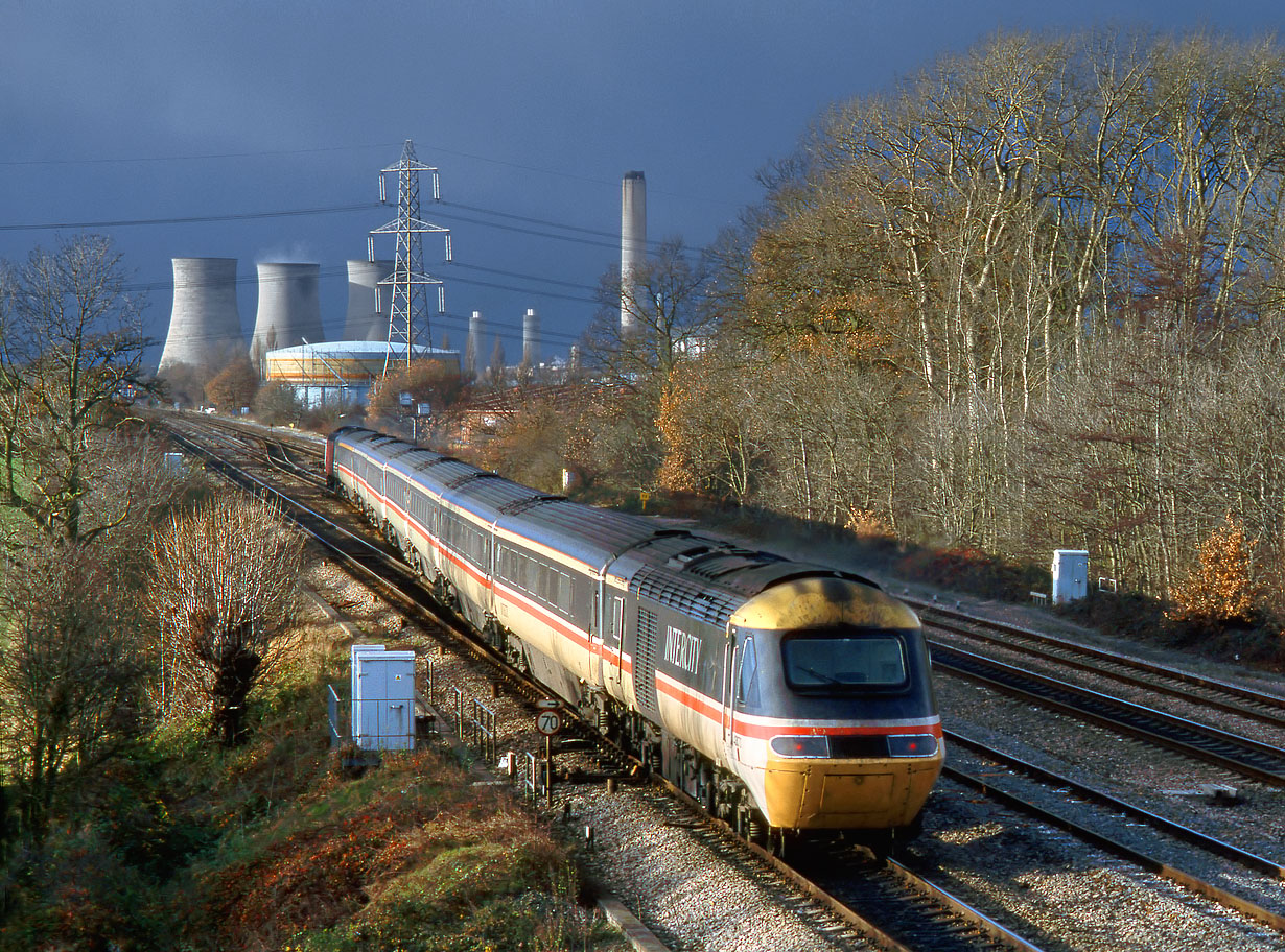 43070 South Moreton (Didcot East) 4 December 1999