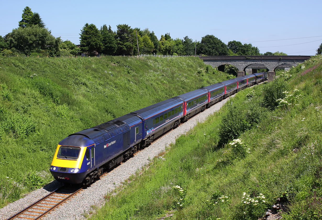 43071 Aldington 16 June 2010