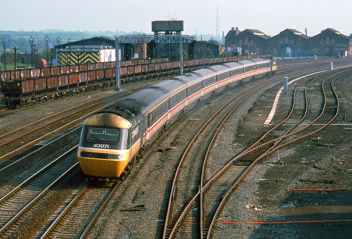 43071 Finedon Road 21 May 1989