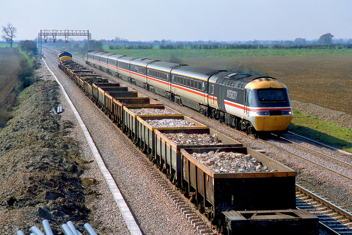 43089 Denchworth (Circourt Bridge) 26 March 1993