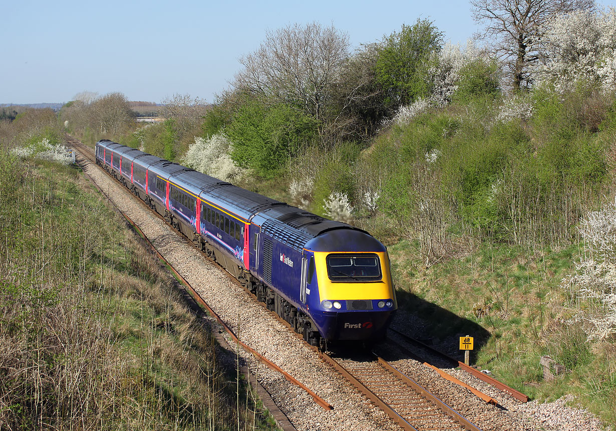 43091 Oaksey 8 April 2011