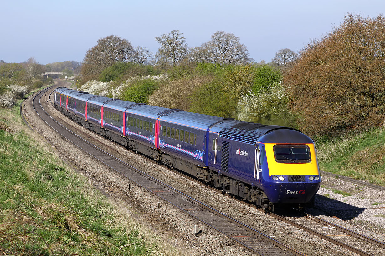 43127 Compton Beauchamp 3 May 2013