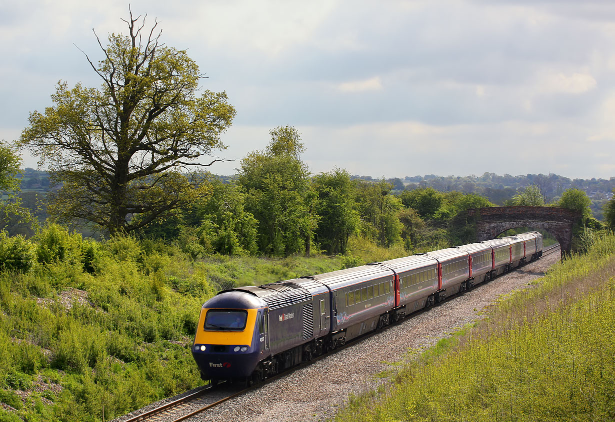 43137 Shorthampton 12 May 2010