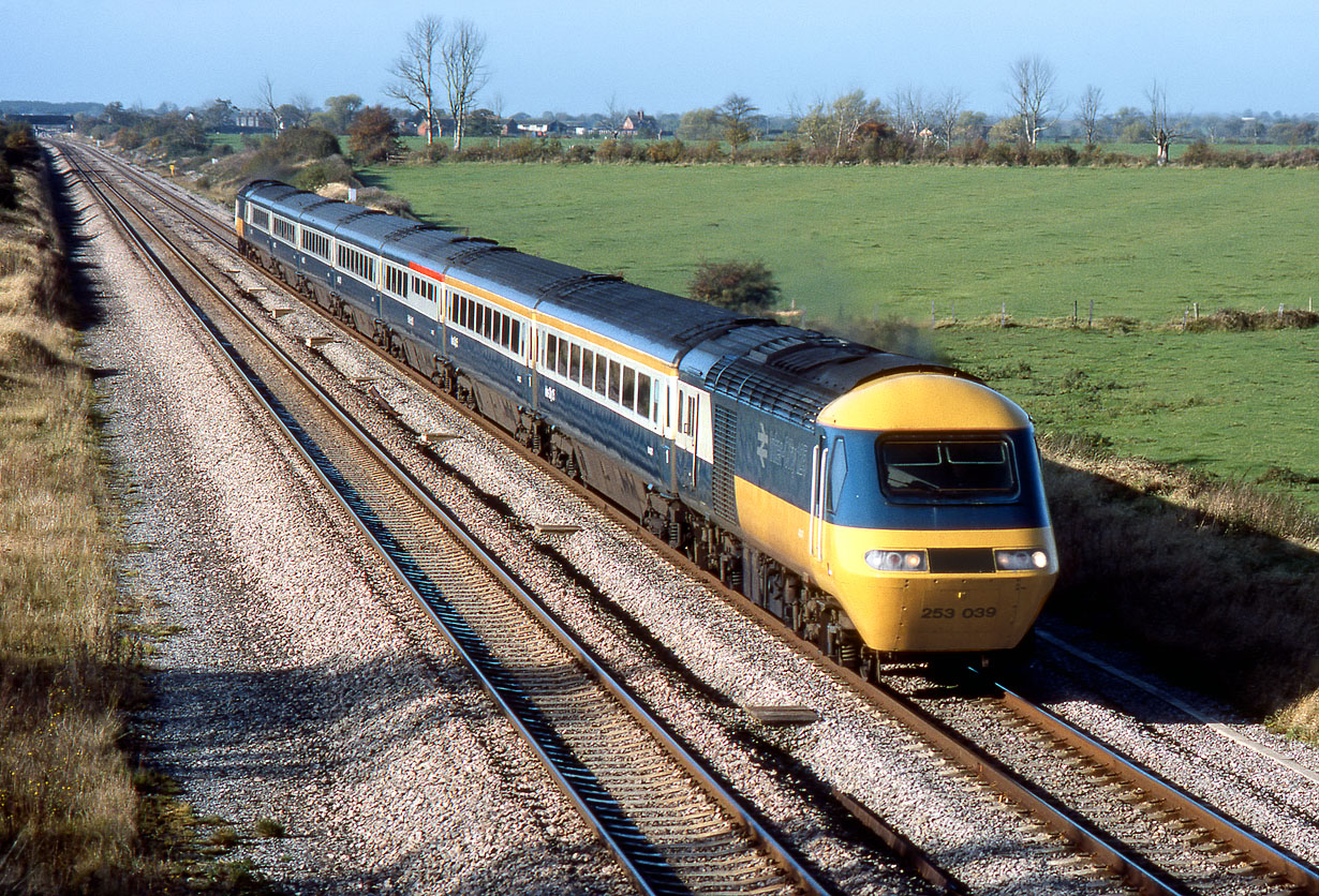 43147 Denchworth (Circourt Bridge) 27 October 1982