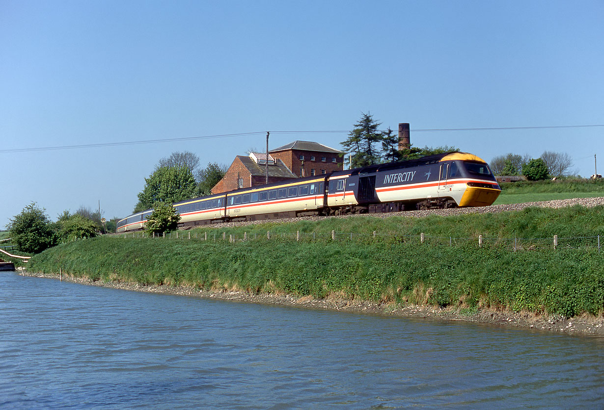 43147 Crofton 16 May 1992