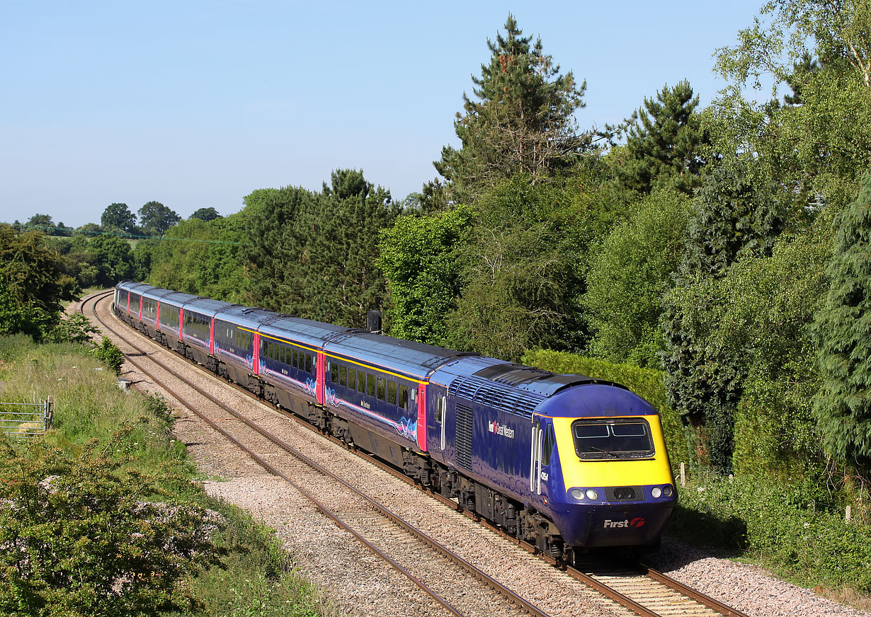 43154 Wootton Rivers 22 June 2010