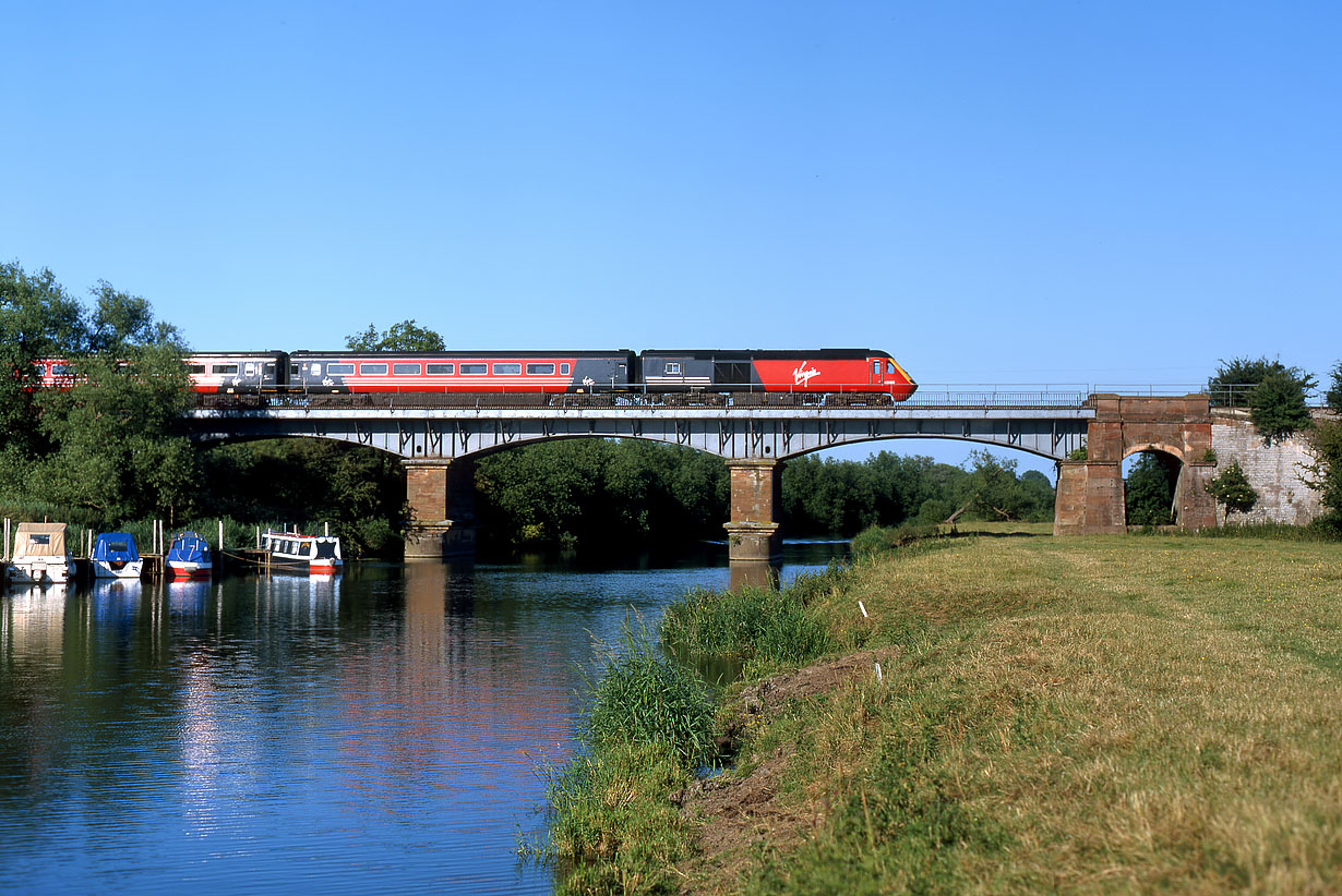 43160 Eckington 25 June 1999