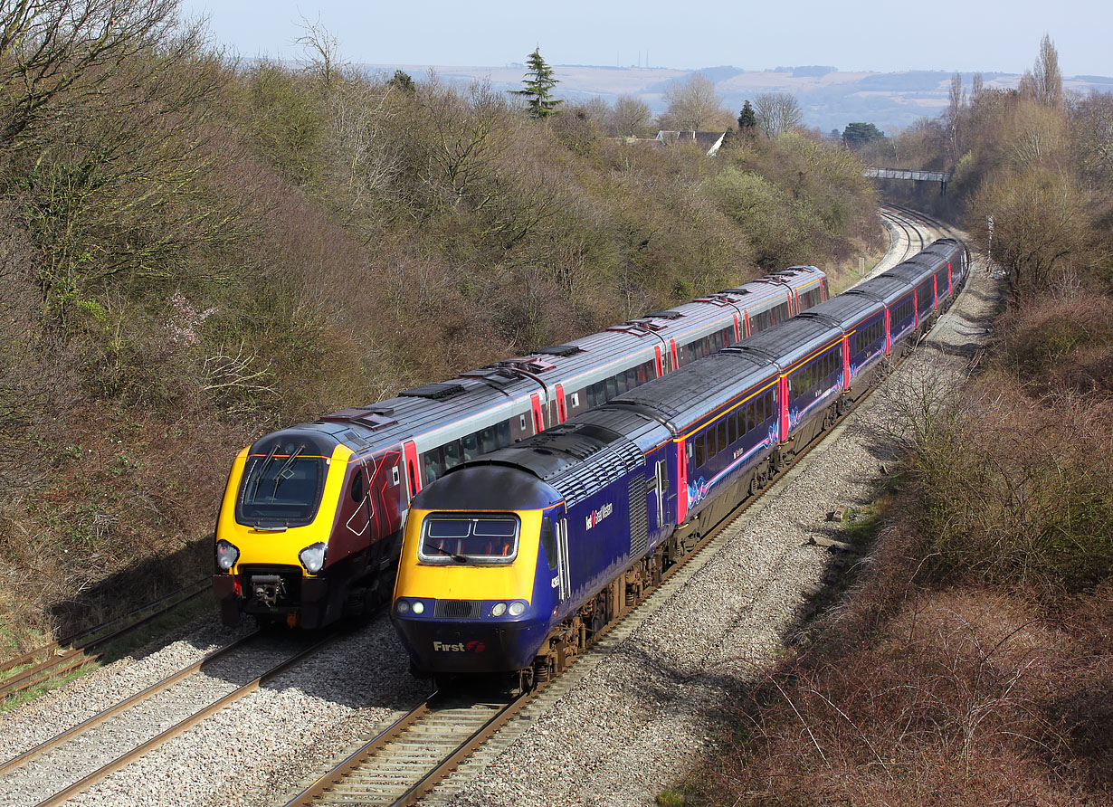 43165 & 221133 Up Hatherley 14 March 2011