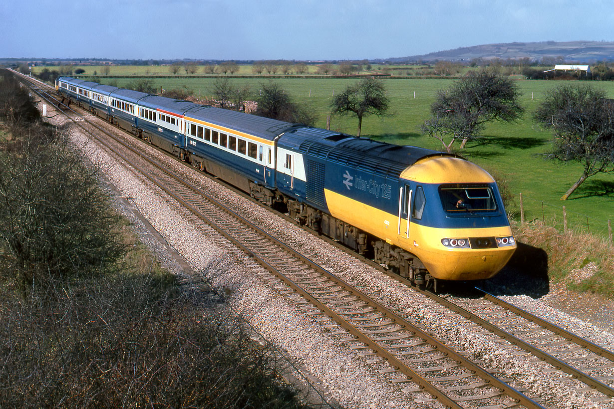 43172 Stoke Orchard 13 March 1982