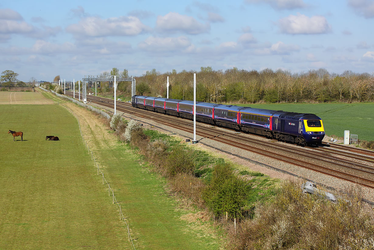 43175 Denchworth (Circourt Bridge) 27 April 2016