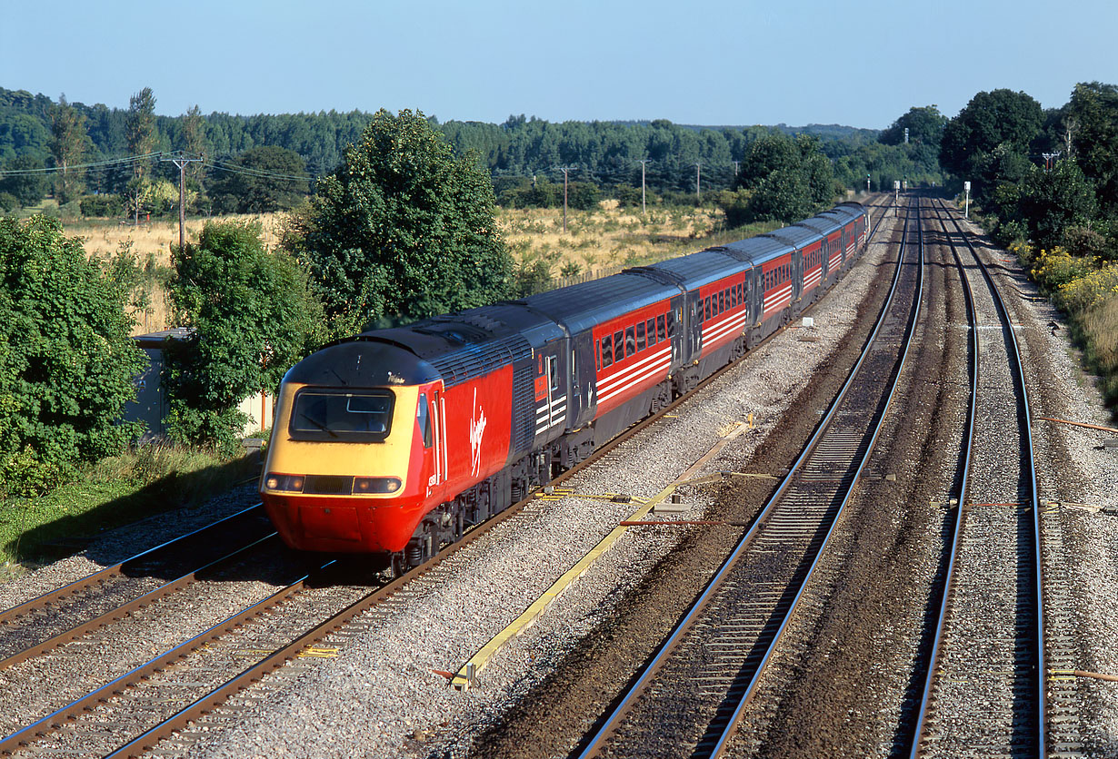 43180 Lower Basildon 26 July 1999