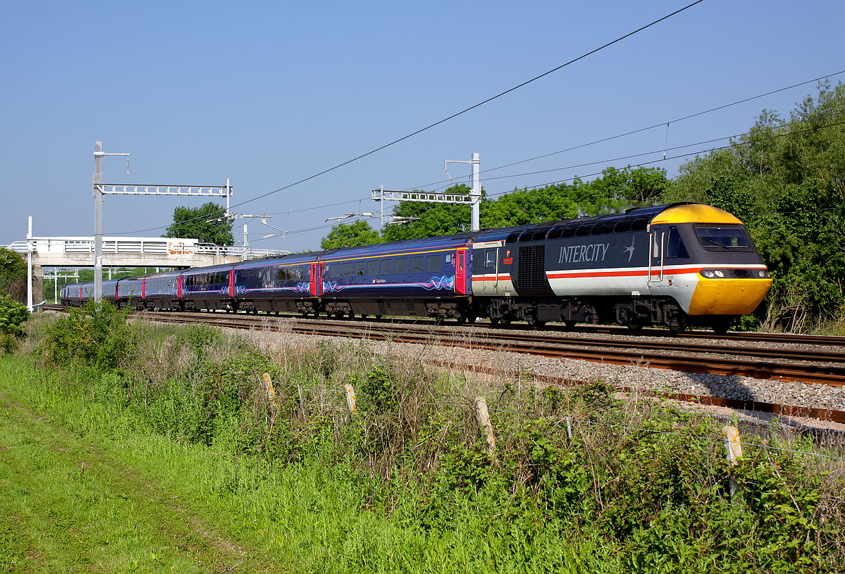 43185 Denchworth (Circourt Bridge) 25 May 2017