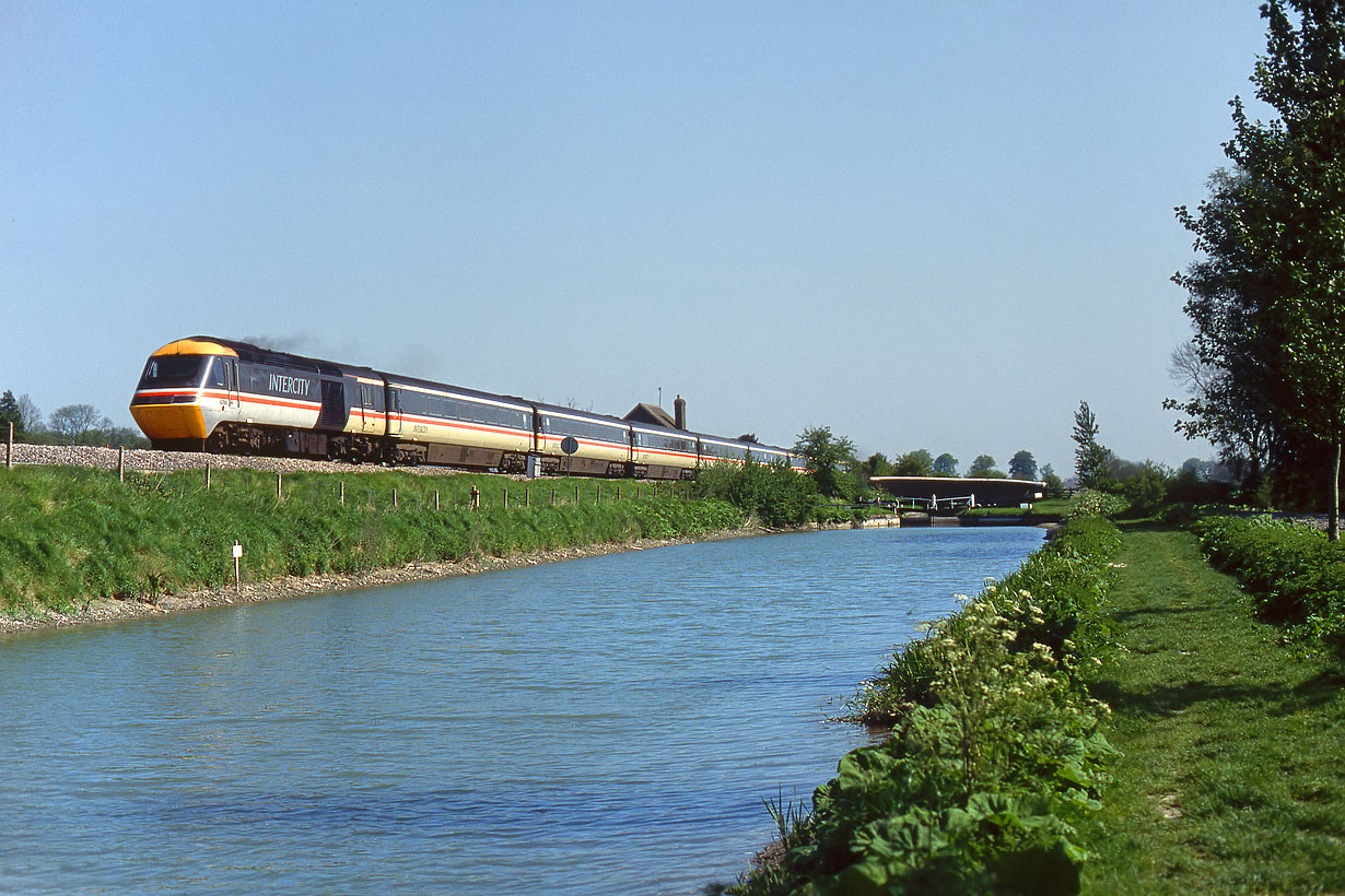 43190 Crofton 16 May 1992