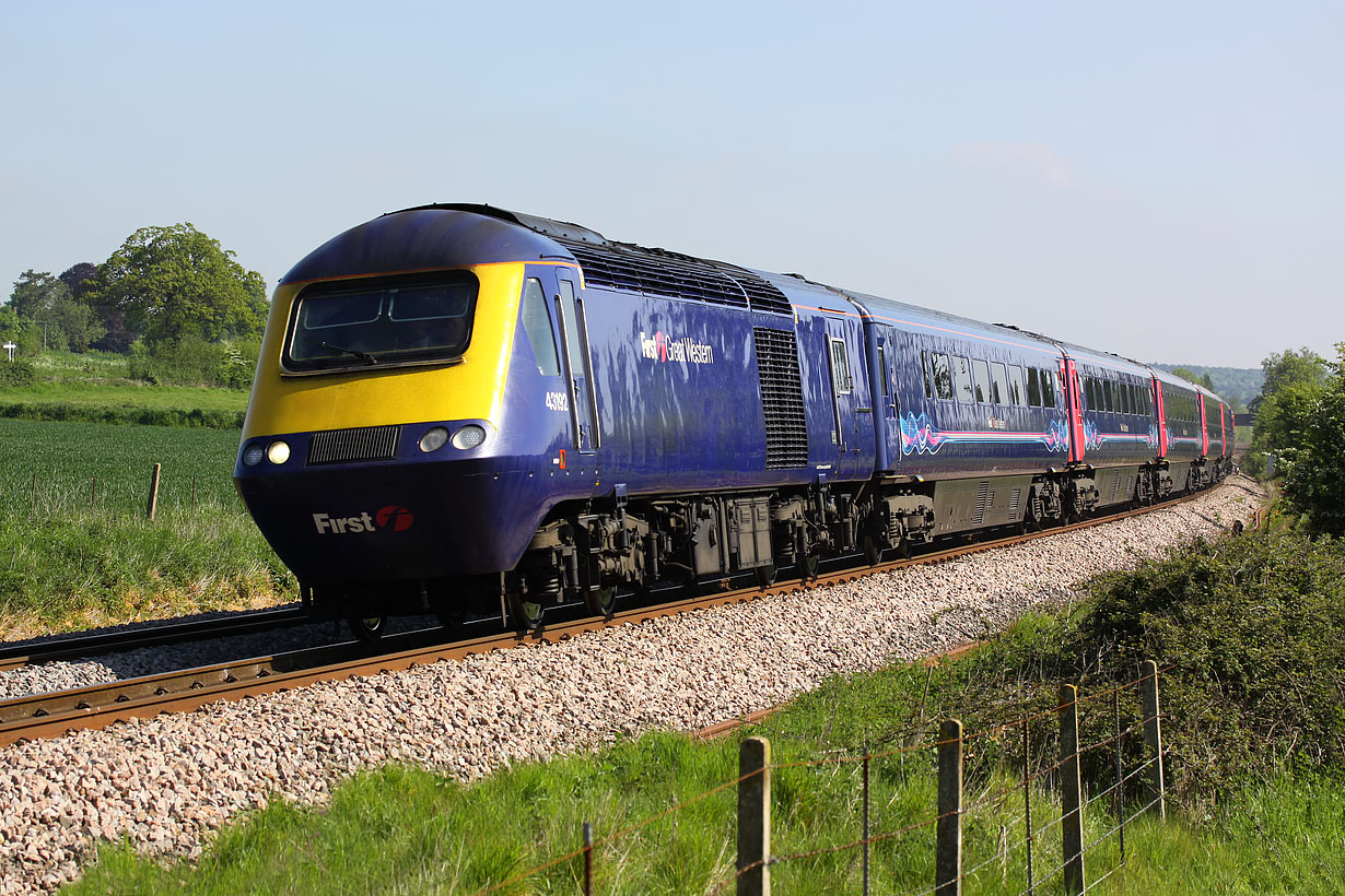 43192 Little Bedwyn 22 May 2010