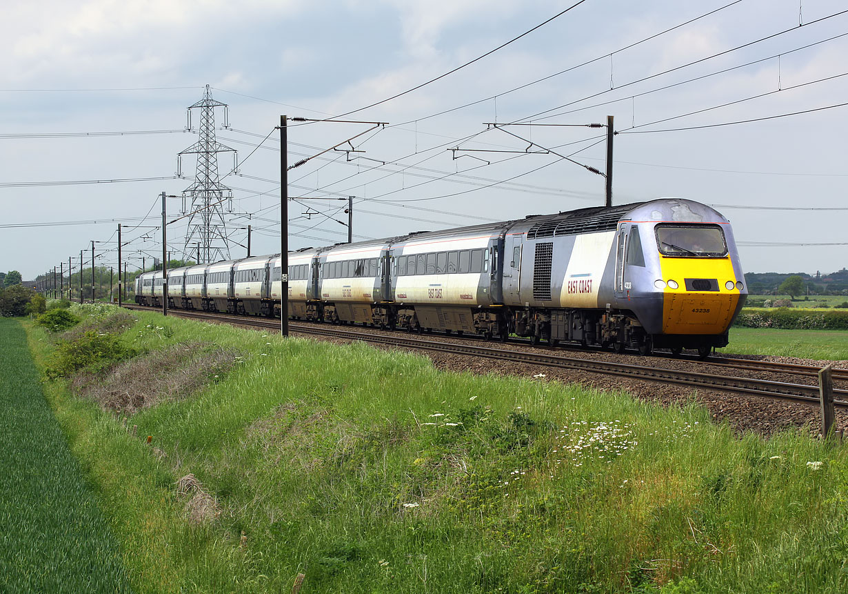 43238 Claypole (Balderton Crossing) 30 May 2012