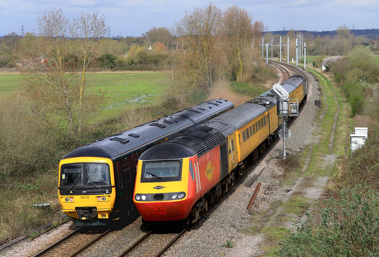 43277 & 165118 Didcot North Junction 20 March 2024