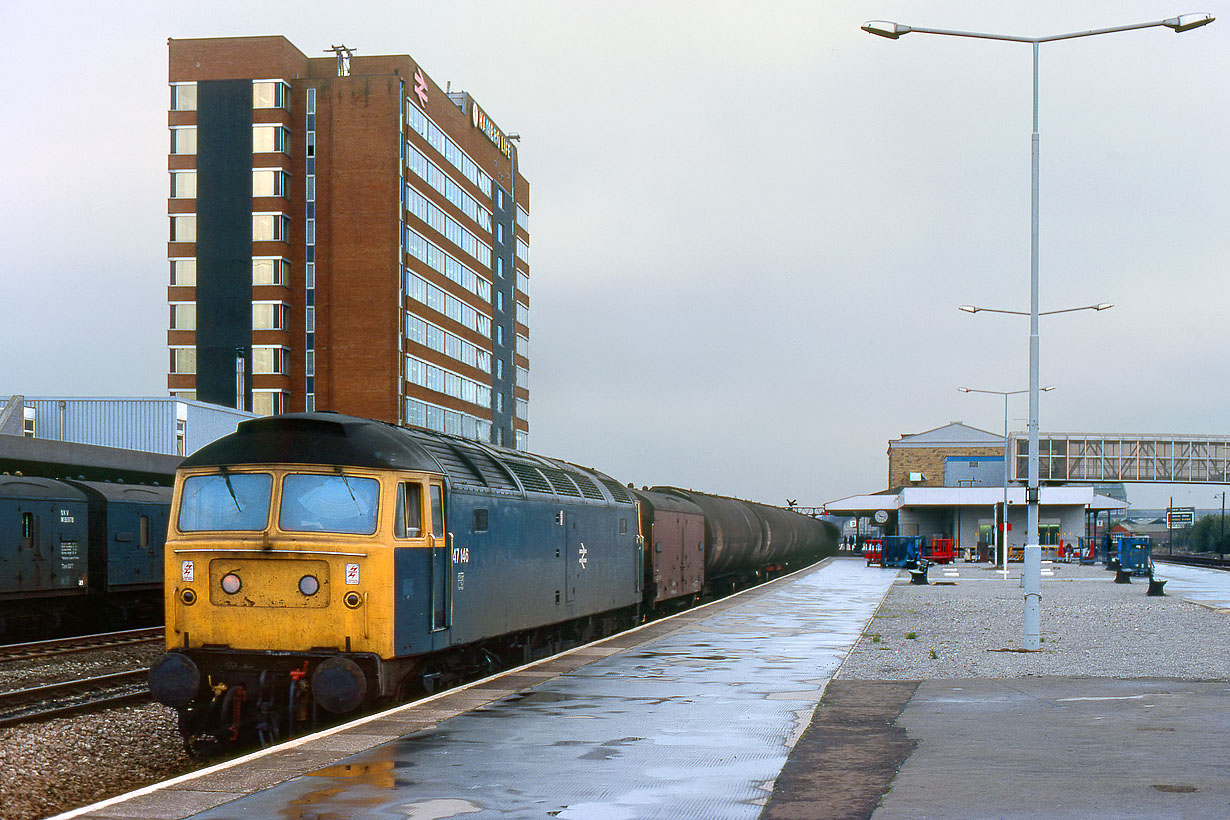 47146 Swindon 25 October 1982