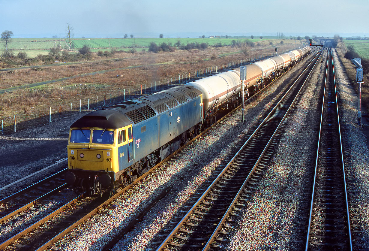 47195 South Moreton (Didcot East) 1 December 1983