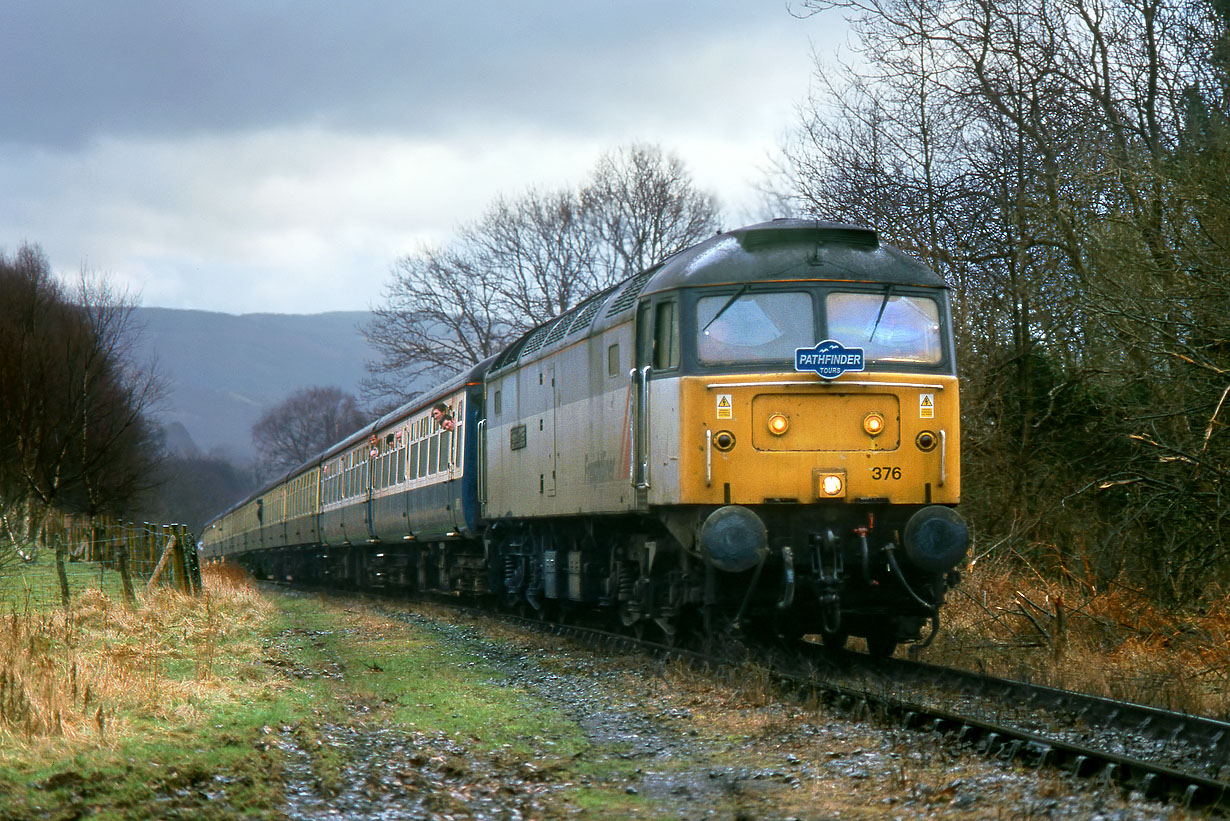 47376 Hirwaun 6 January 2001