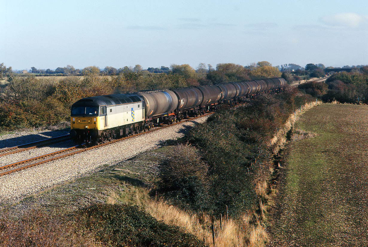 47381 Denchworth (Circourt Bridge) 3 November 1990