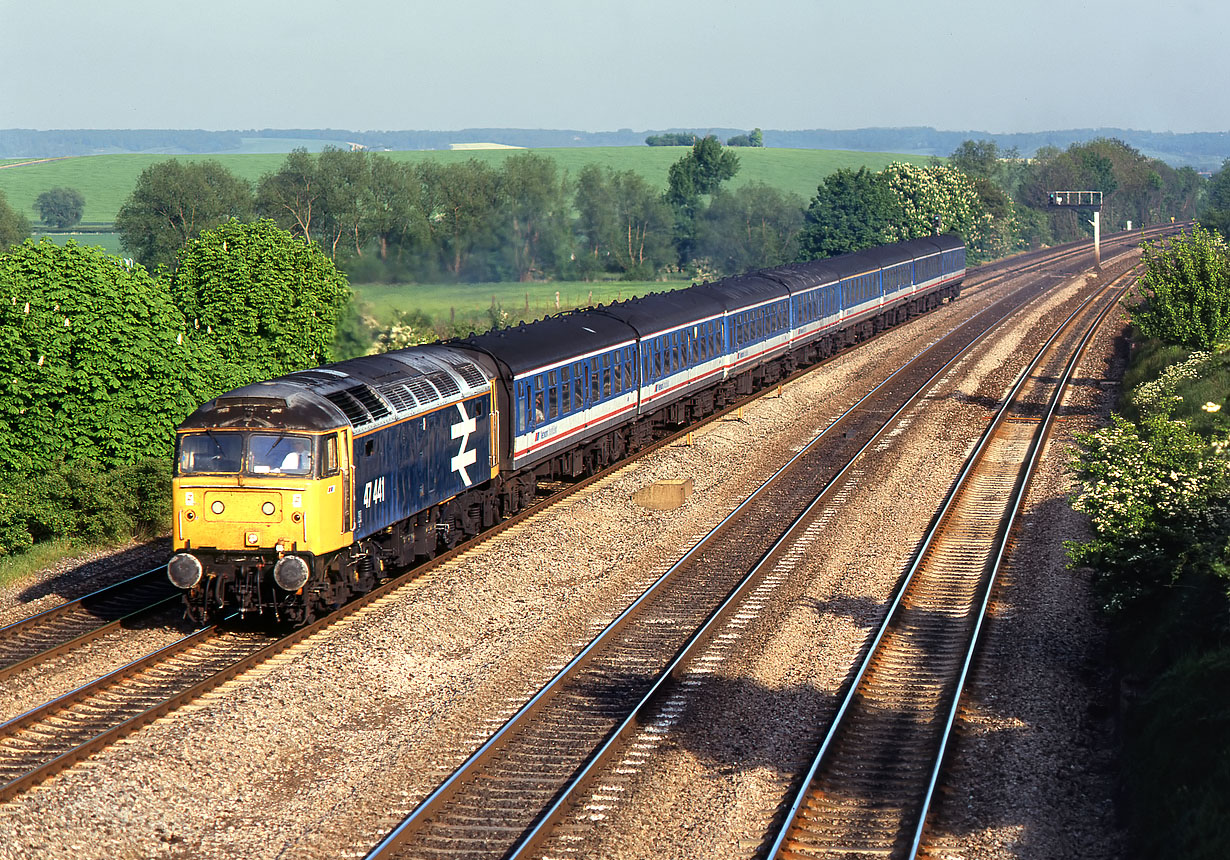 47441 South Moreton 18 May 1992