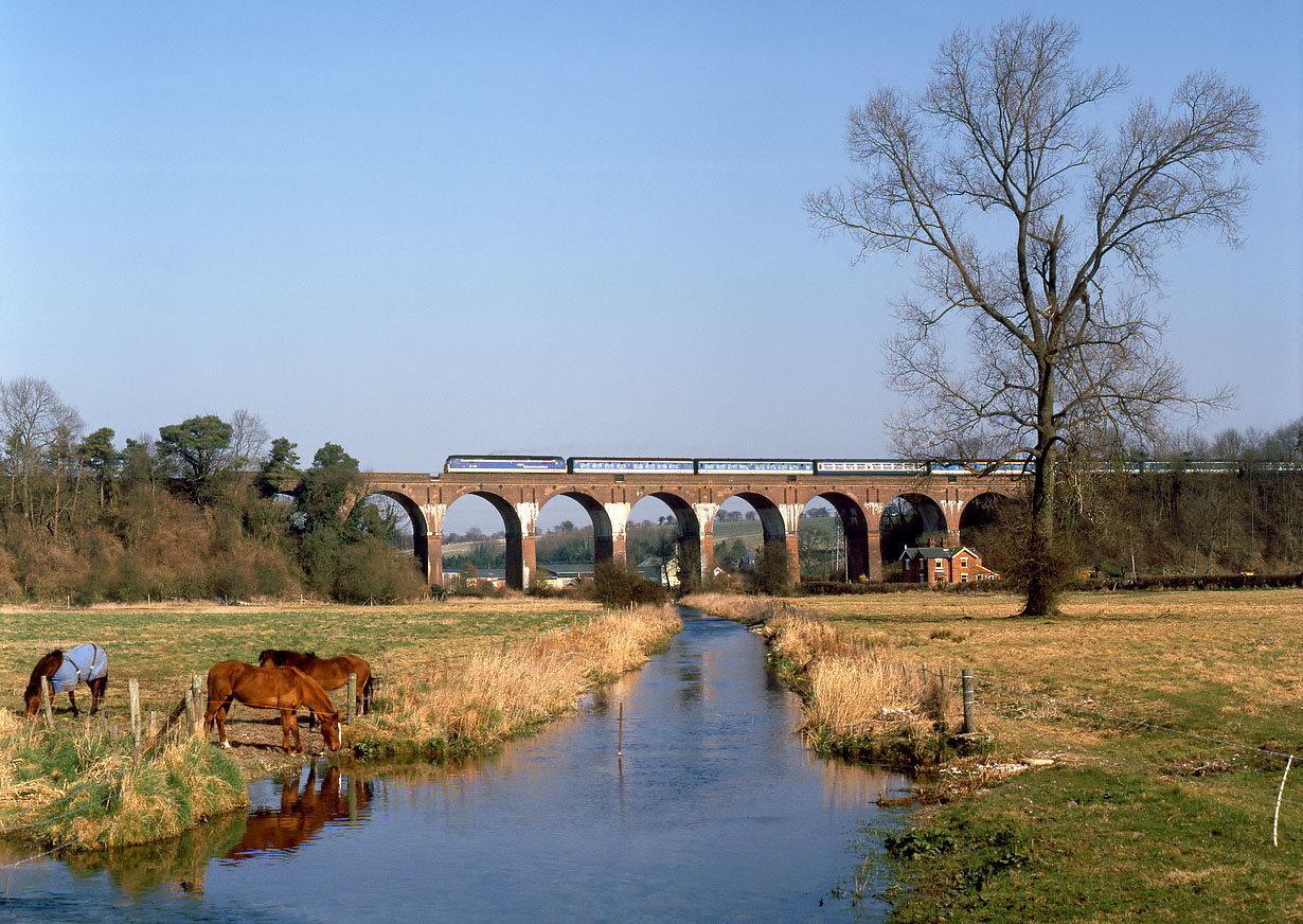 47707 Hurstbourne Viaduct 13 March 1993