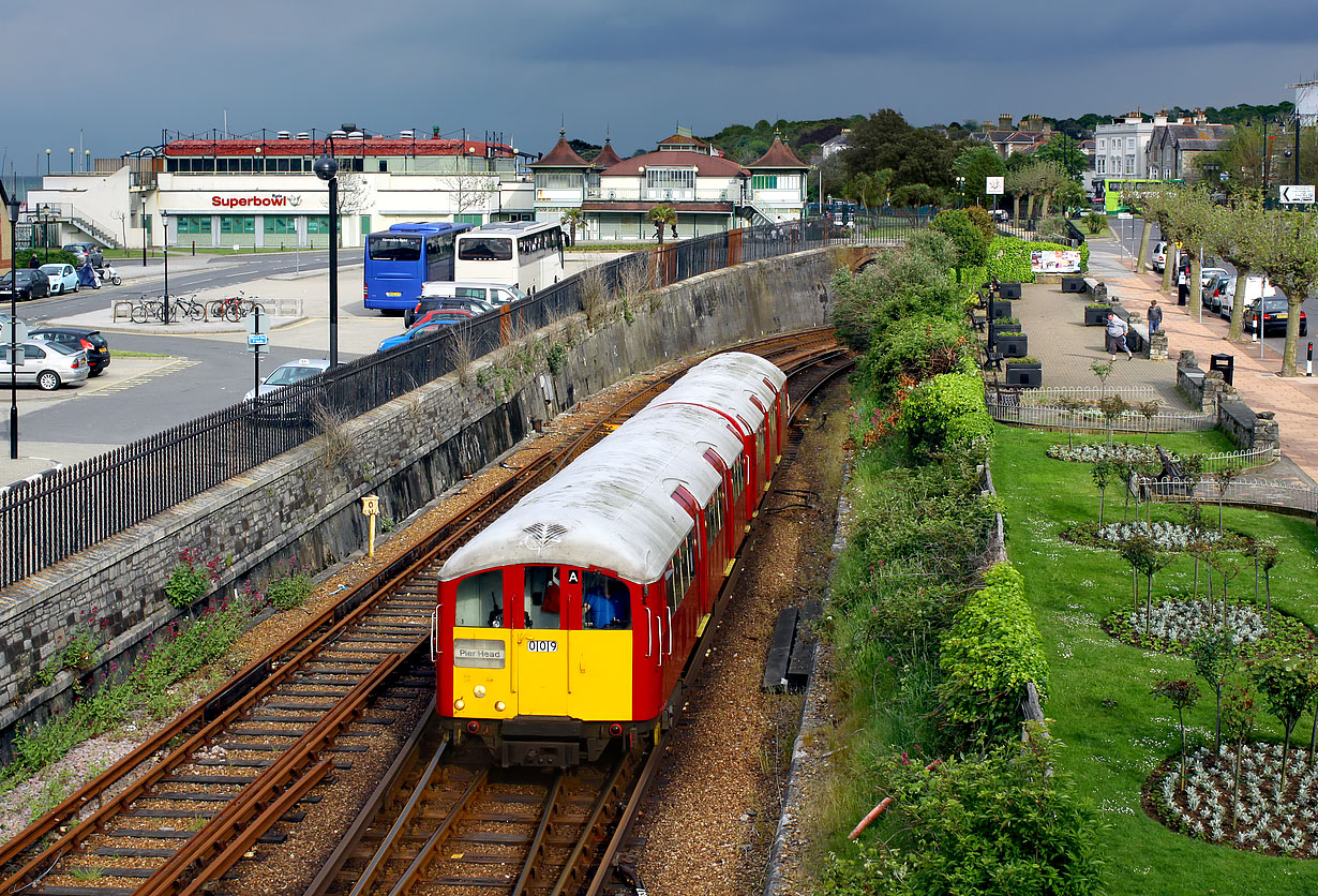 483009 Ryde Esplanade 30 May 2013