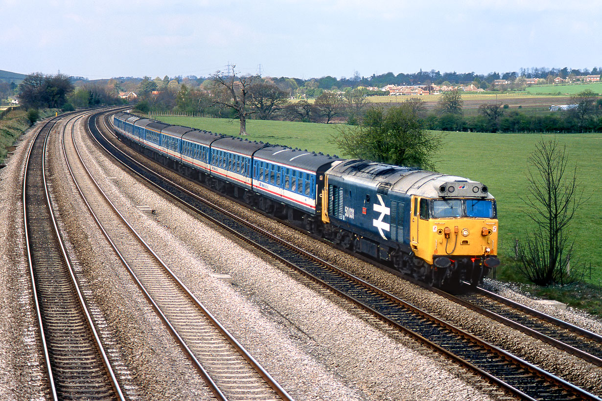 50031 Lower Basildon 8 April 1990