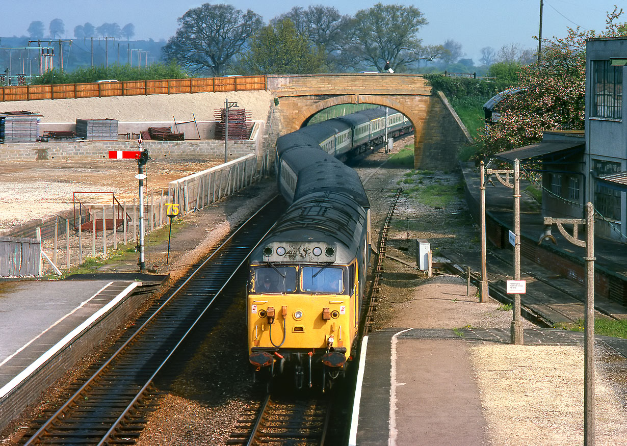 50035 Moreton-in-Marsh 8 May 1982