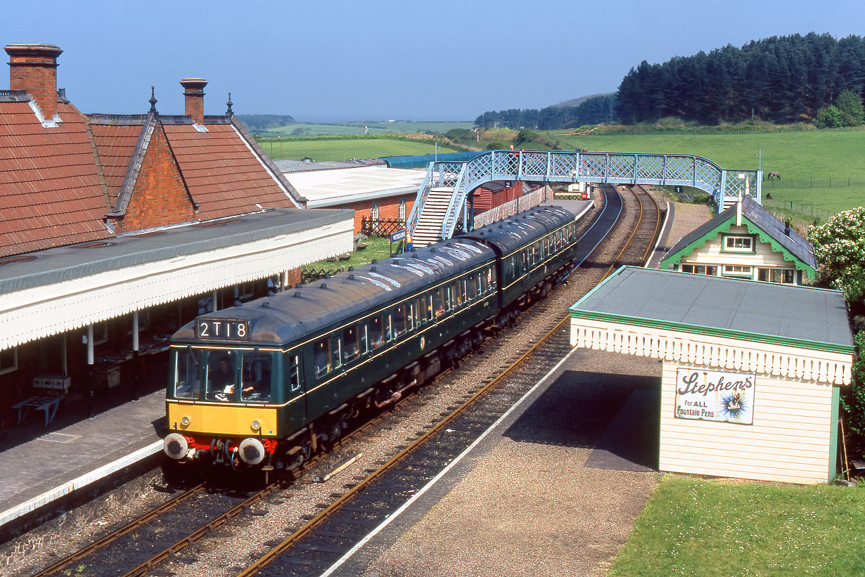 51388 & 51346 Weybourne 2 May 1998