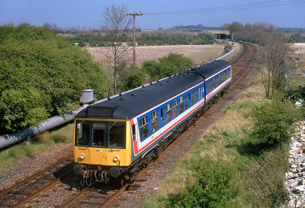 51912 Husborne Crawley 28 April 1990