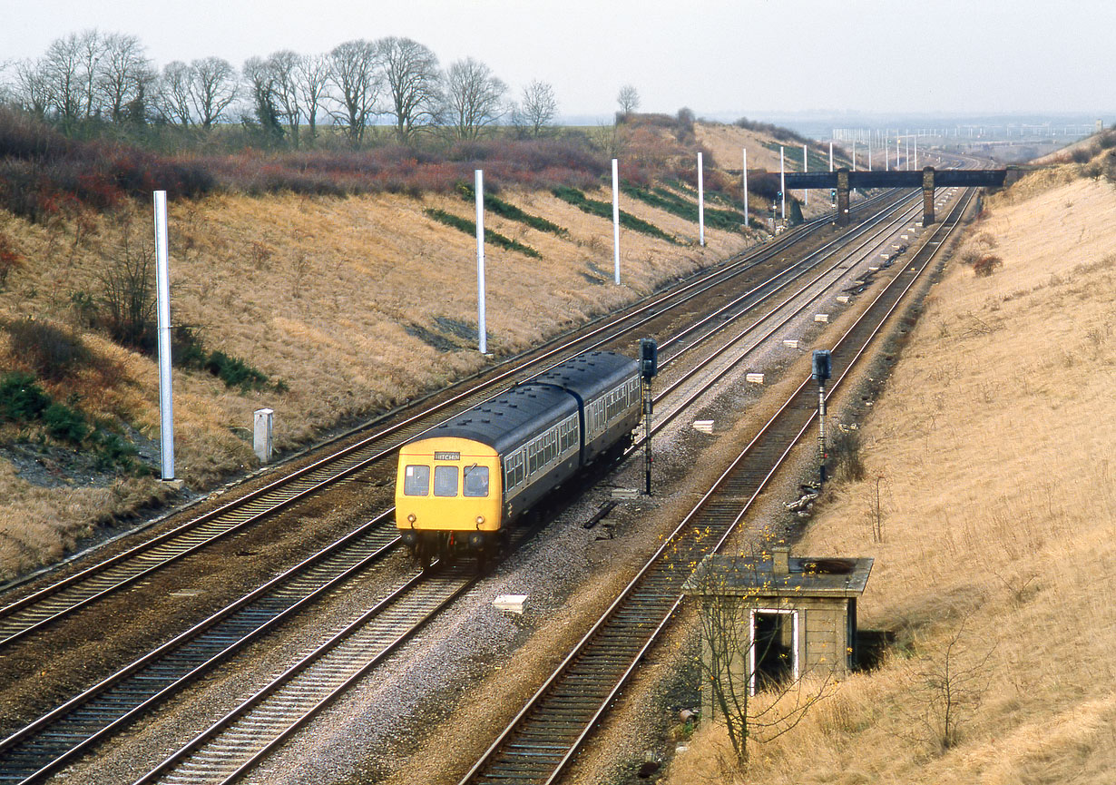 54388 & 51208 Wennington (New England Bridge) 12 December 1985