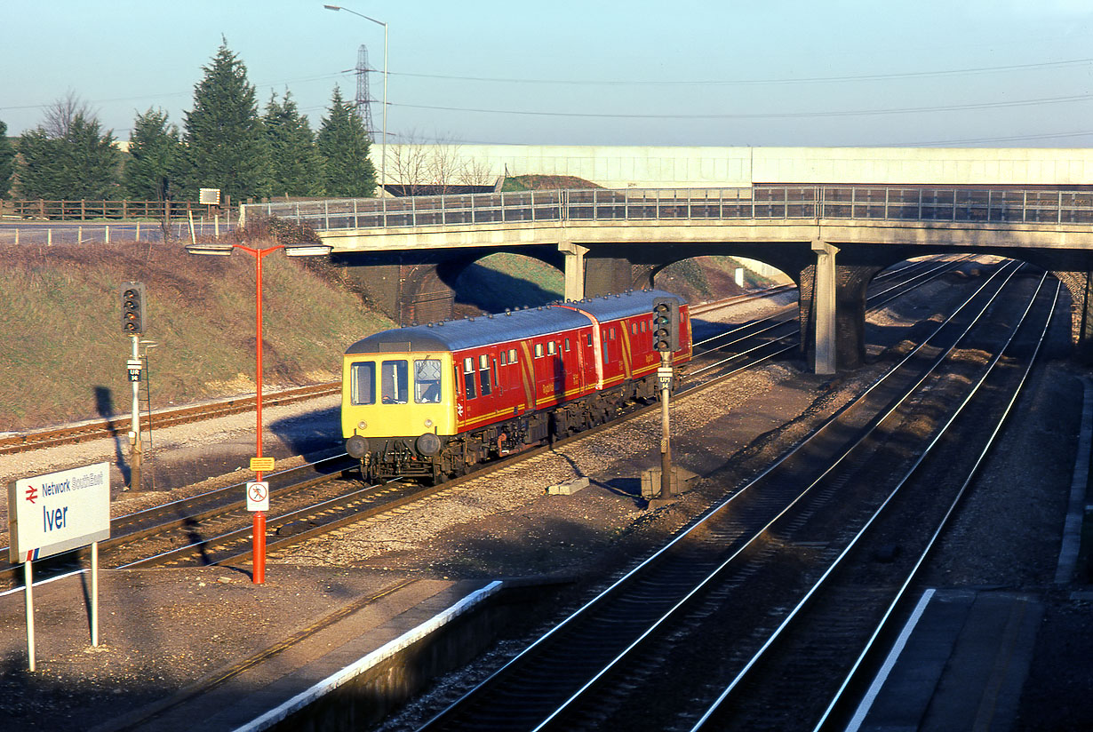 55929 & 54904 Iver 22 February 1990