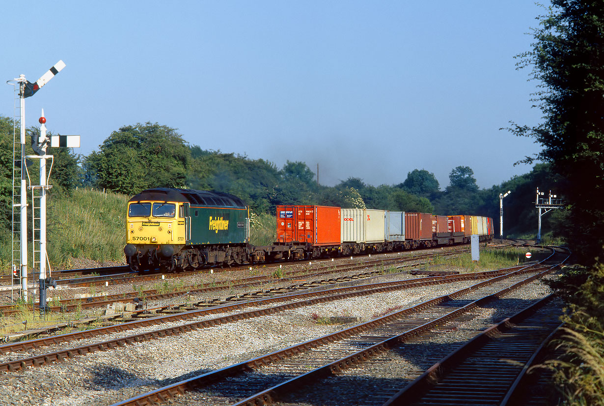 57001 Fenny Compton 19 June 2000