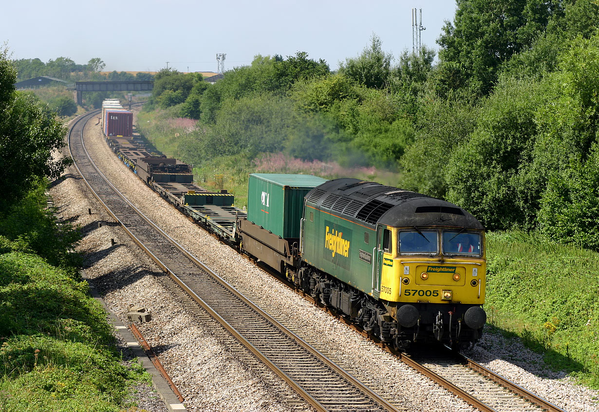 57005 Shrivenham (Ashbury Crossing) 8 August 2006