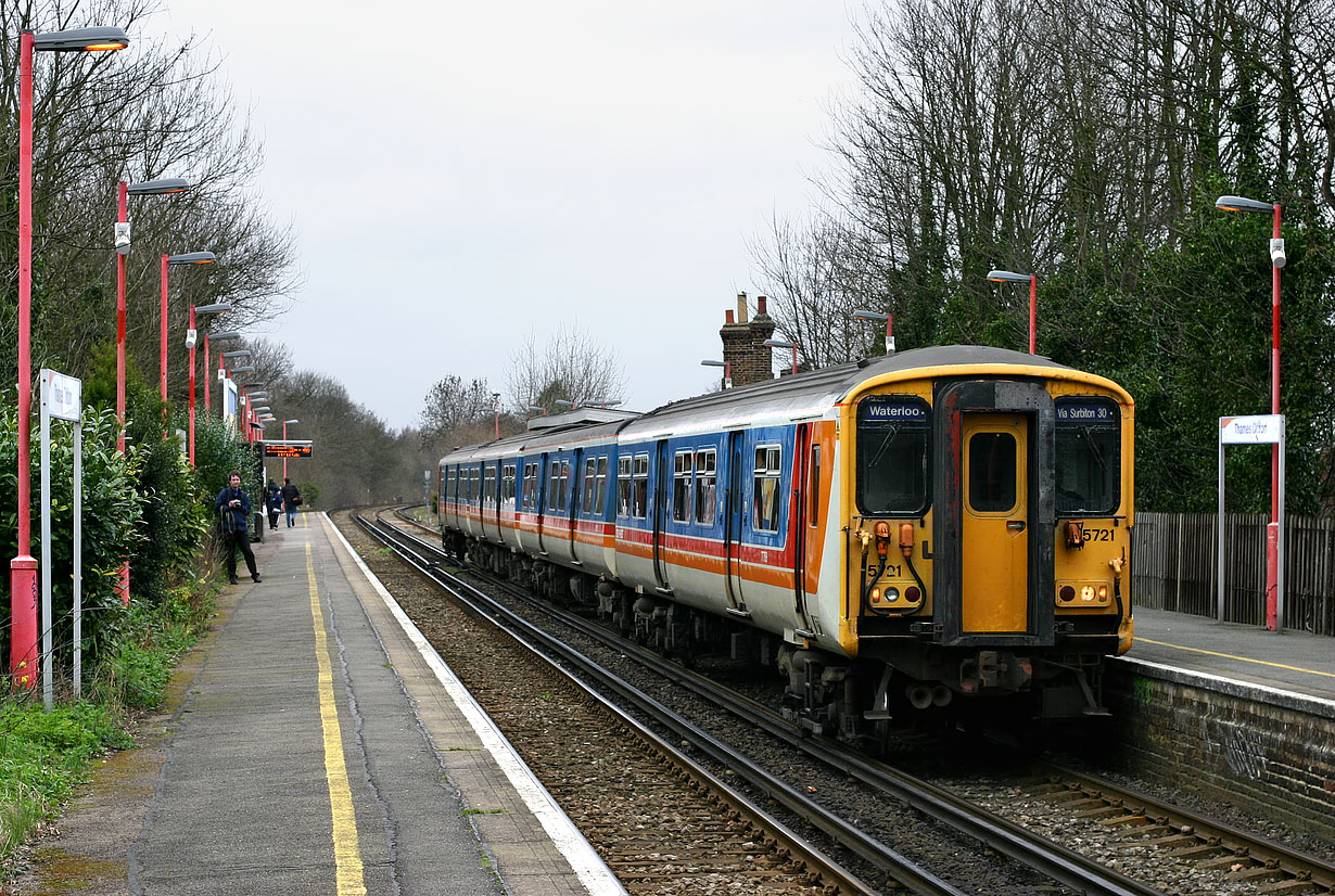 5721 Thames Ditton 20 March 2004