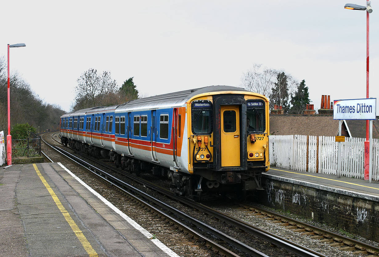 5727 Thames Ditton 20 March 2004