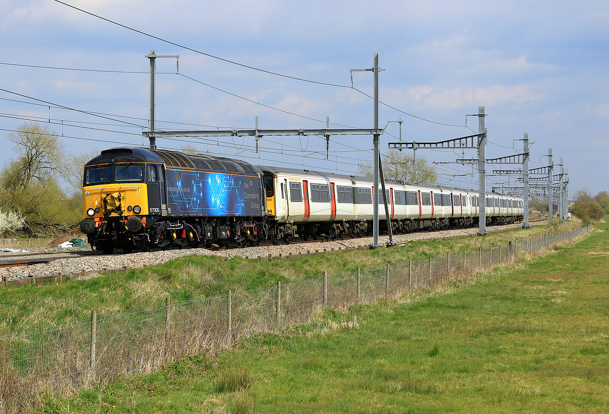 57305 Shrivenham (Ashbury Crossing) 14 April 2021