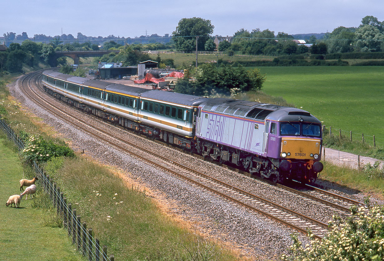 57601 Thingley Junction 20 June 2001