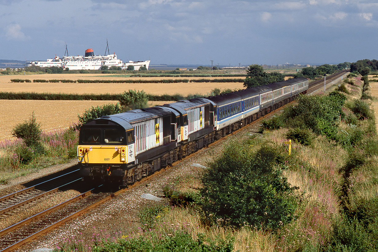 58007 & 58003 Mostyn 11 August 1991