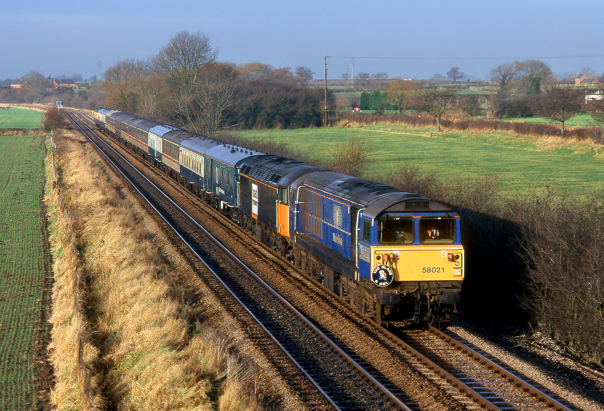 58021 & 56116 Barrow upon Trent 12 December 1998