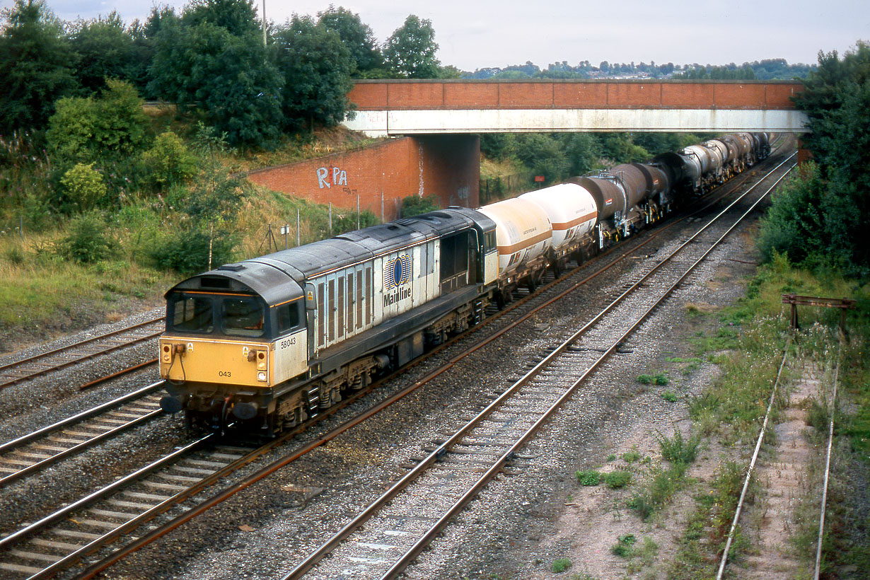 58043 Banbury 17 August 2001