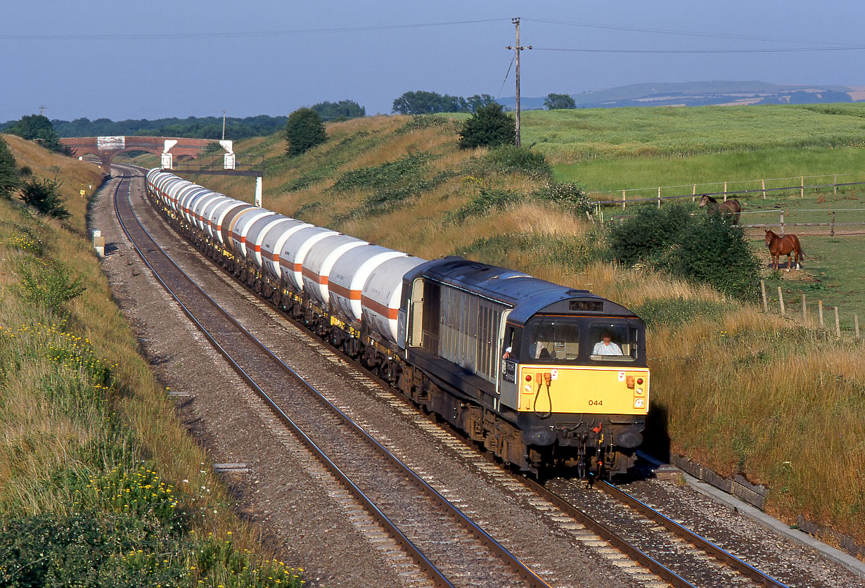 58044 Bourton 25 July 1995