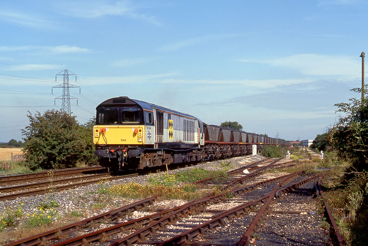 58044 Castle Donington 18 August 1992